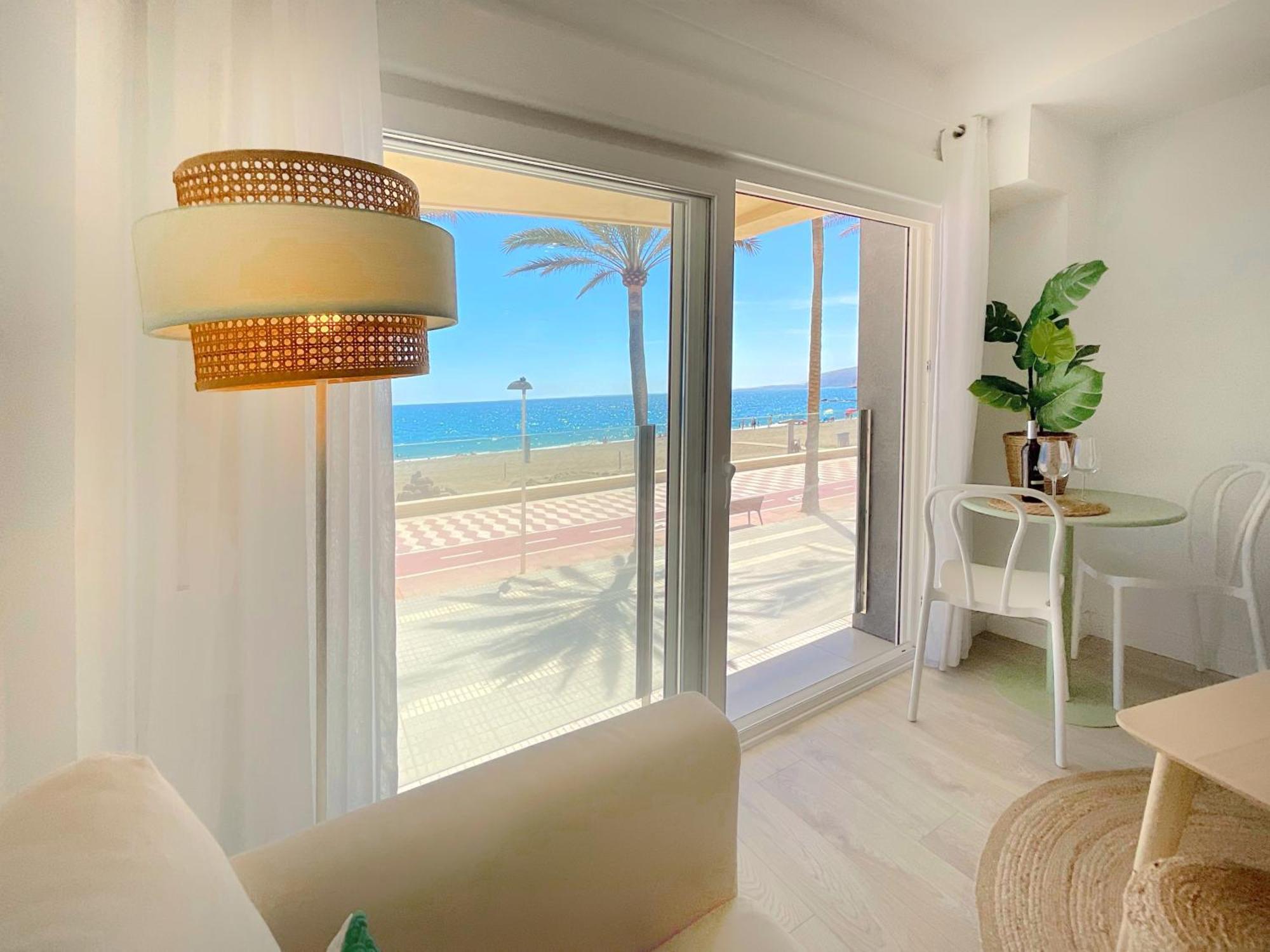 Cs7 Kaleria Suites Almeria Exterior photo